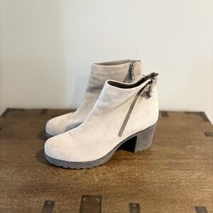 Blondo Boots Womens Size 11 Beige Suede Ankle Waterproof Block Heel B6820 MSH